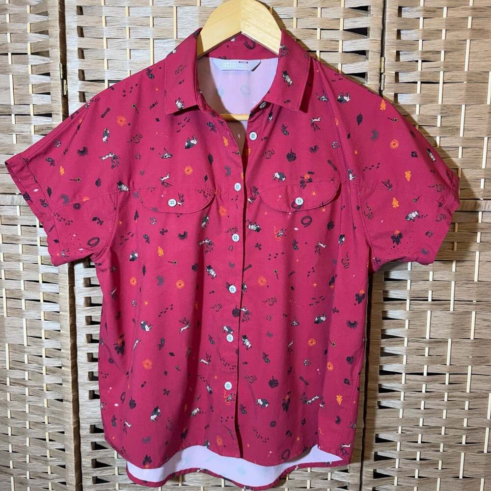 Stio Short Sleeve Button Down Shirt Size Medium Red Western Print